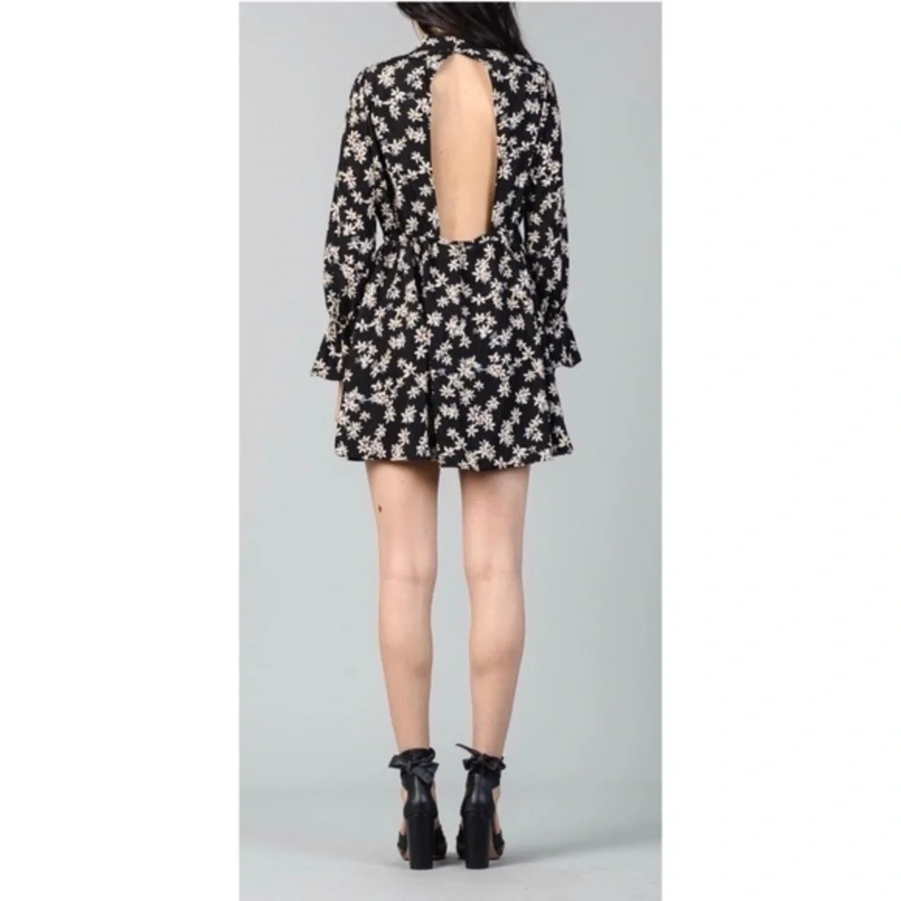 Lucca Couture Zoe Keyhole Mini‎ Dress L